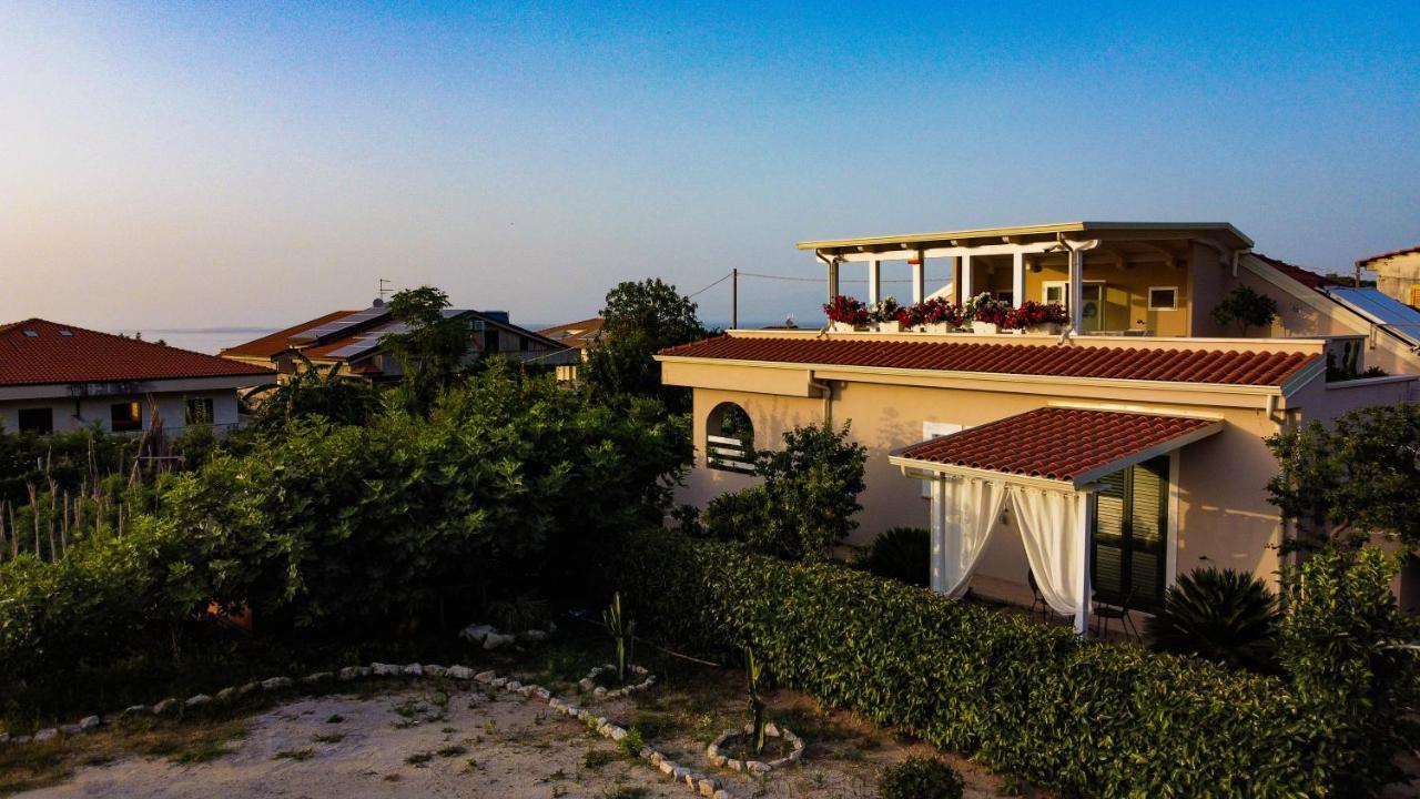 Michelino House Bed & Breakfast Parghelia Exterior foto