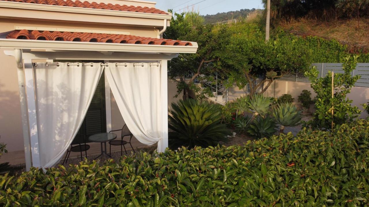 Michelino House Bed & Breakfast Parghelia Exterior foto