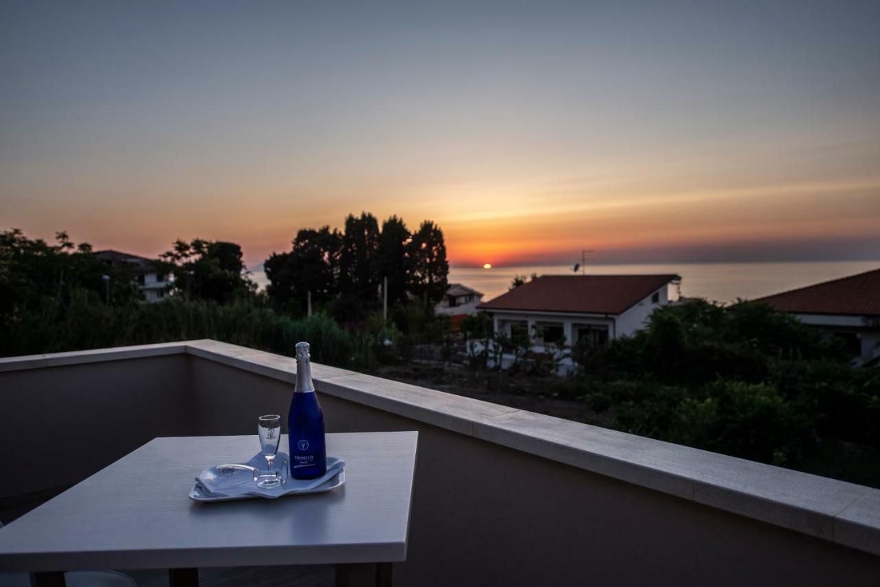 Michelino House Bed & Breakfast Parghelia Exterior foto