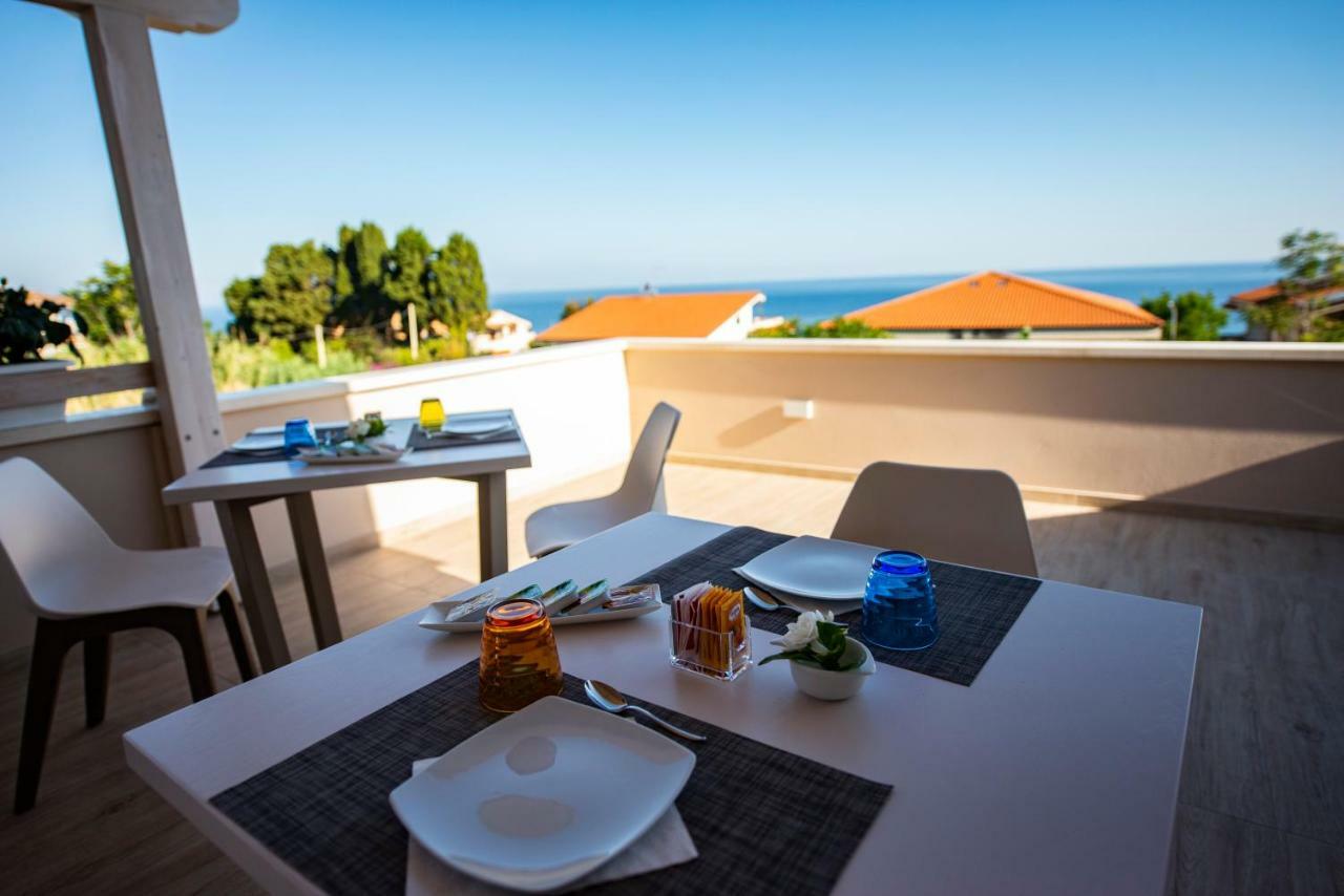 Michelino House Bed & Breakfast Parghelia Exterior foto